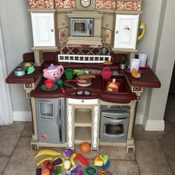Step 2 kitchen as Is $68