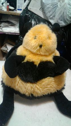 Toy stuff bee