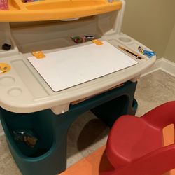 Step 2 Desk With Light 