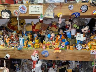 Winnie the Pooh figures dolls tiger piglet