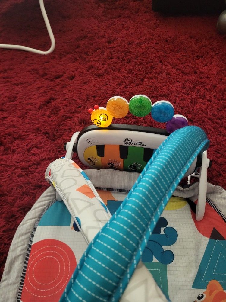 Baby Floor Time!
