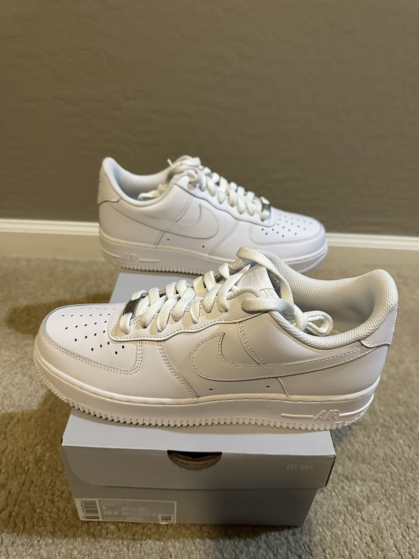 Brand New Nike Air Force 1 AF1 Low White Men’s Size 9 Women’s Size 10.5 