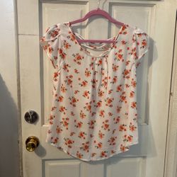 Woman’s White/floral Print Blouse