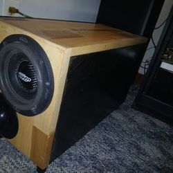 Custom 1 of A Kind Hand Built 6.5" Subwoofer Enclosure Butcher Block Ported With Aeroport And Rubber Feet. It Is Very Solid. Straight, Properly Tuned.