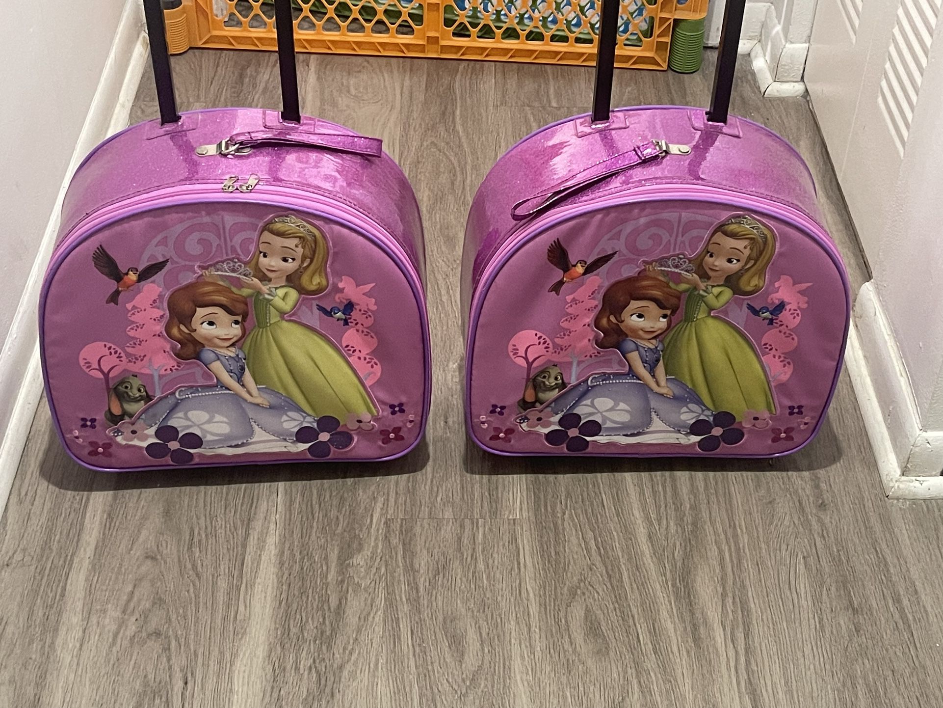 ( 2 ) Disney Store Princess Sofia and Amber Rolling Luggage