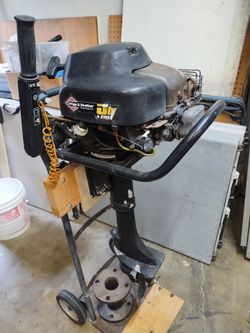 Briggs and Stratton 5hp 4 Cycle Outboard Motor