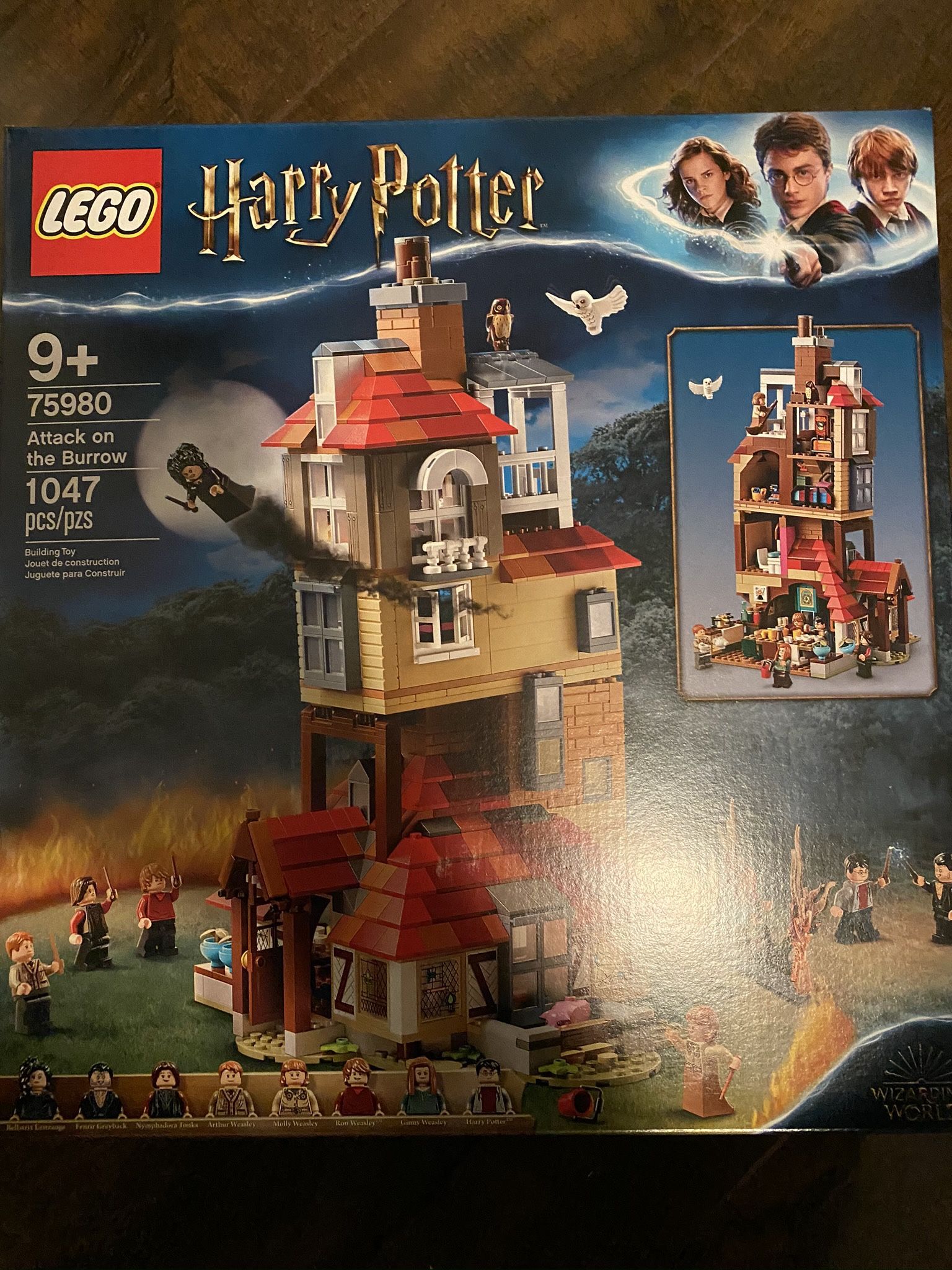 LEGO Harry Potter Attack On The Burrow