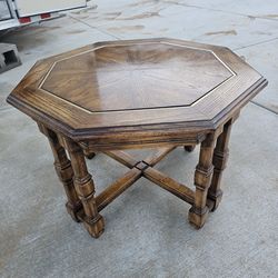Solid Oak End Table in good condition