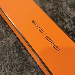 Hermès Apple Watch Band  (brand new)