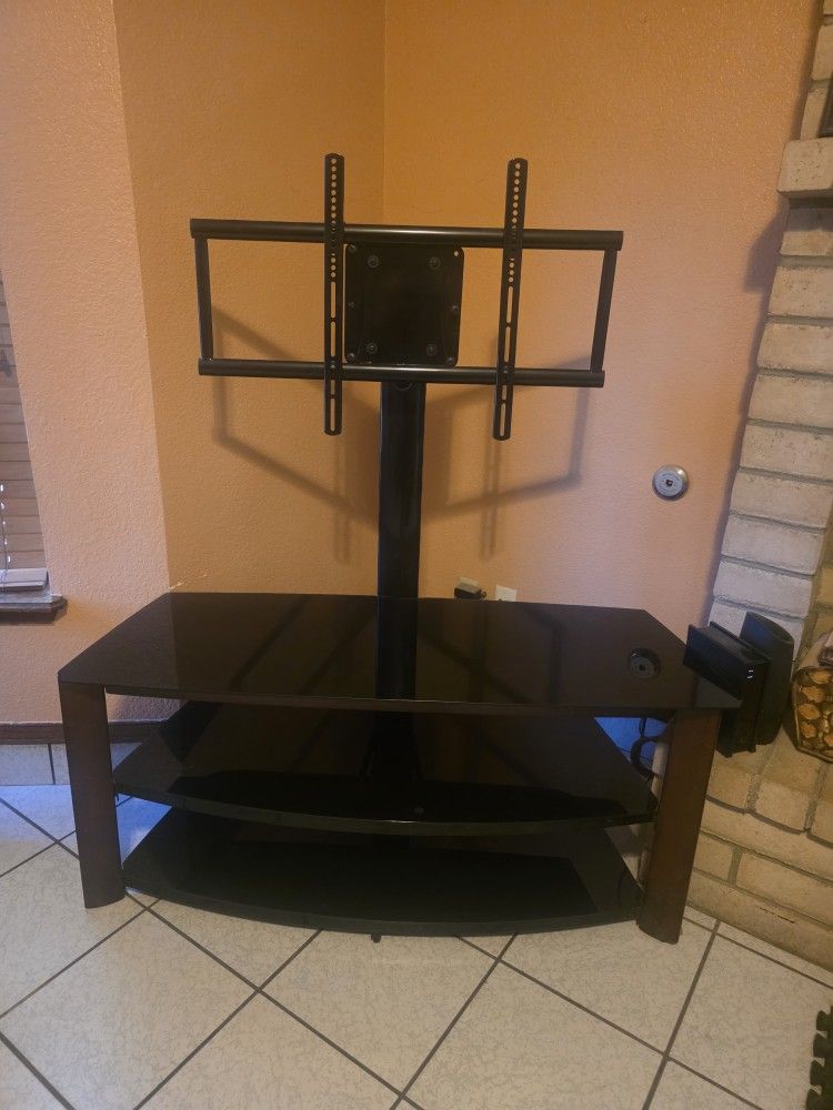 TV Stand/Entertainment Center