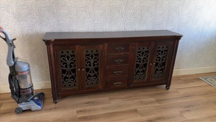 Entryway Buffet. BEST DEAL EVER!