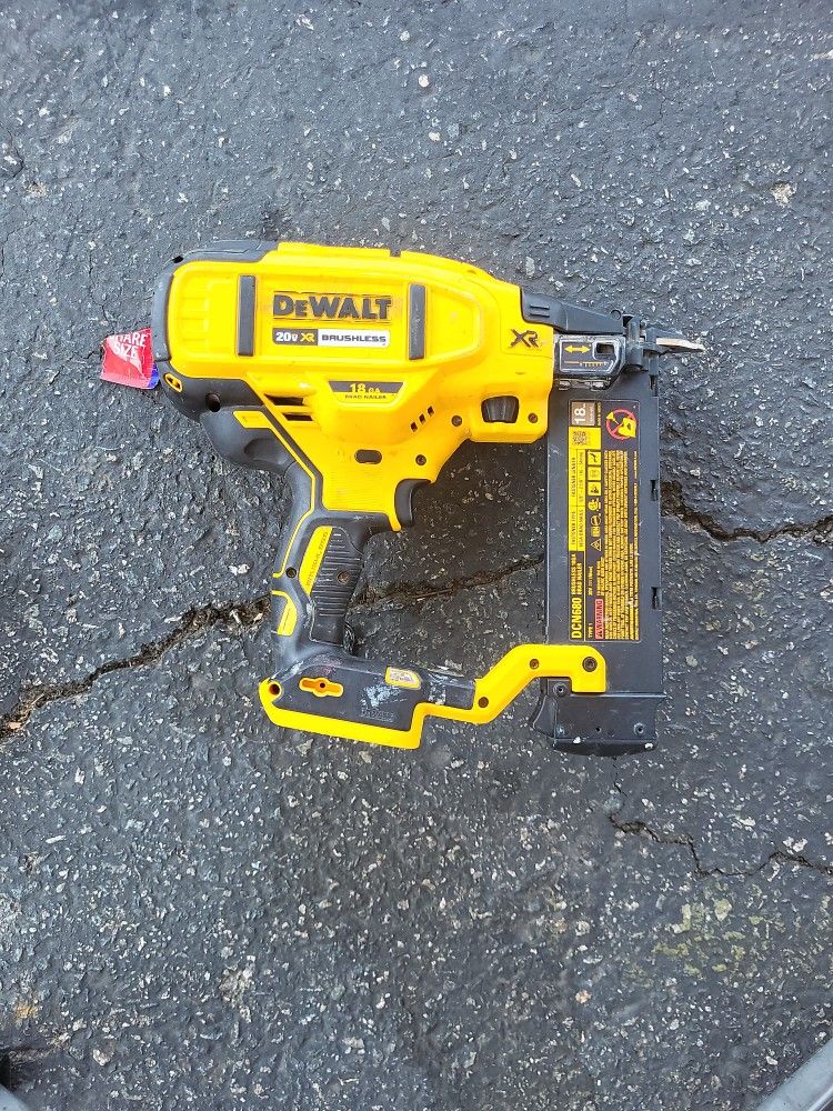 Dewalt 18 GA Brushless Brad Nailer DCN680