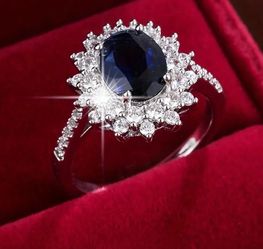 New Saphire  white gold ring.