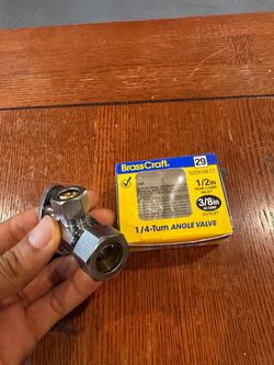 BrassCraft 1/4-Turn Angle Valve G2CR19X C1