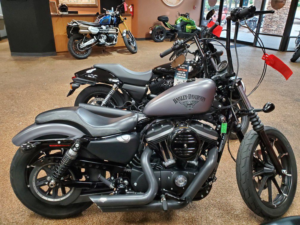 2016 Harley-Davidson Iron 883