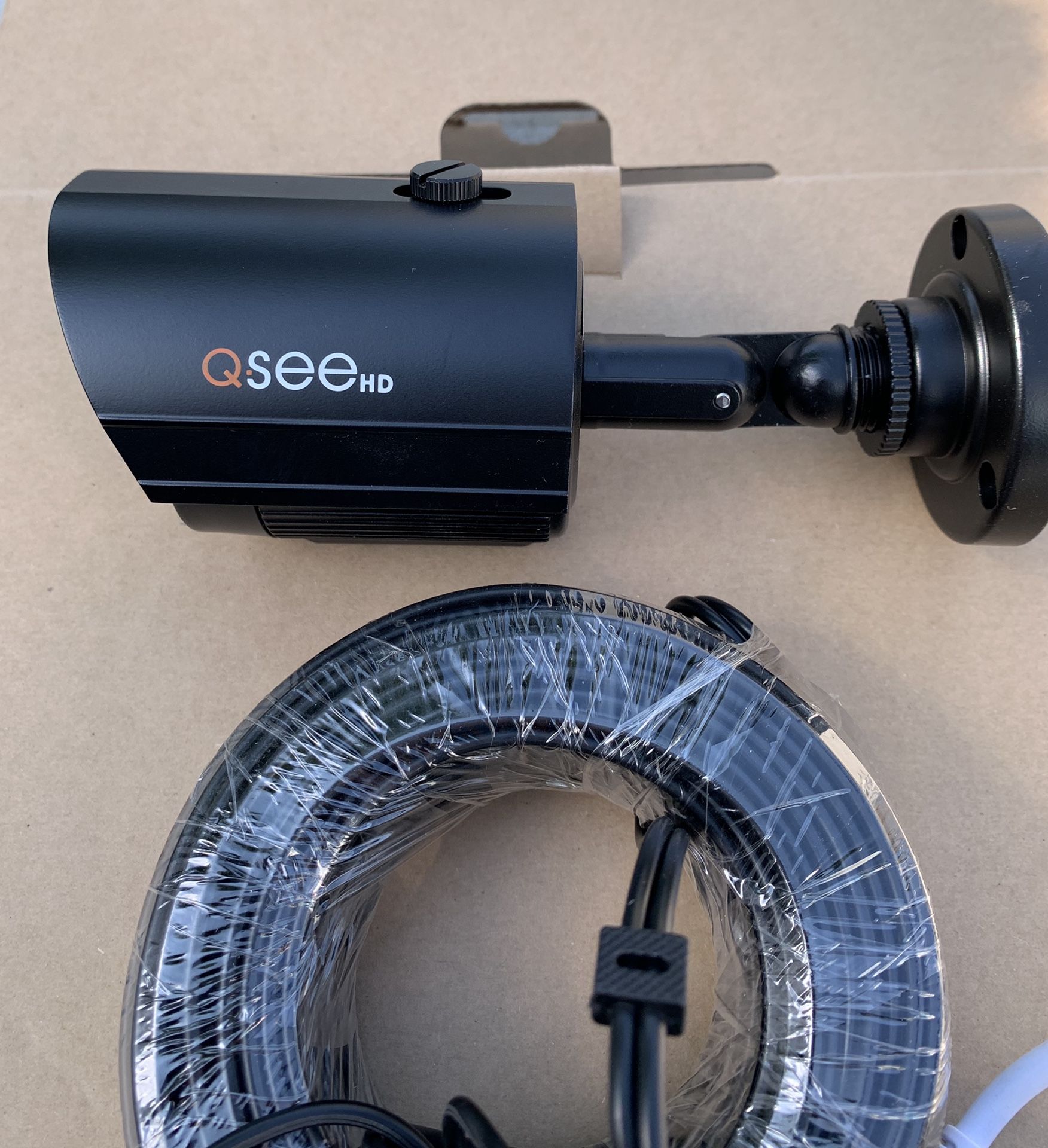 Security Camera System with 2 HD cameras 139 for Sale in Visalia, CA