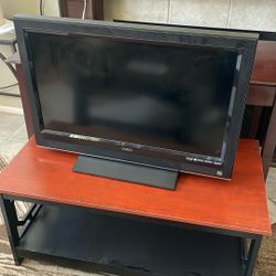 Tv Vizio 40” Inch Works Good 
