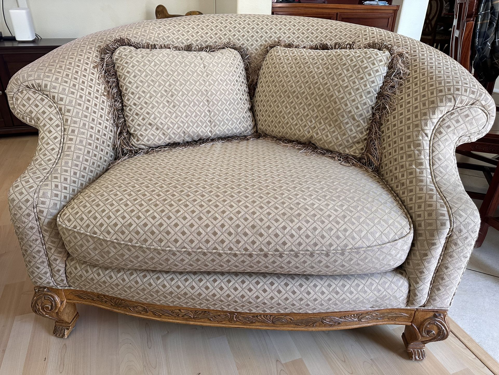 couch/chair asking 250