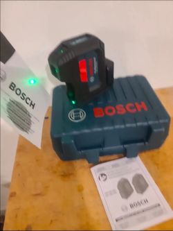 🔥$100 PRICE IS FIRM🔥 BOSCH 120 ft. Green Light Self-Leveling 3-Spot Laser Level w/batteries & case