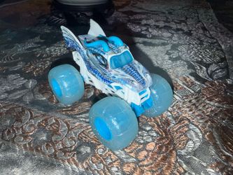 Monster Jam Dragon Monster Truck Toy