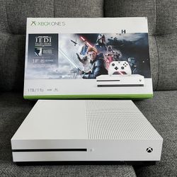 Xbox One S 1 TB White PRISTINE