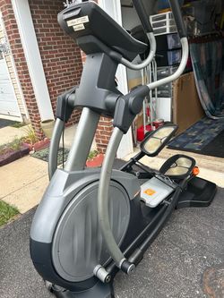 $10 Elliptical machine(very heavy). She works she just told.