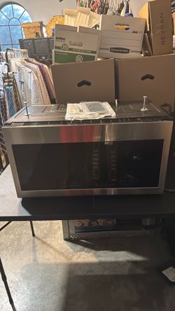 2.1-cu ft Over-the-Range Microwave with Sensor Cooking ( Stainless steel )