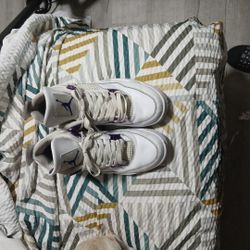 Retro 4s METALLIC