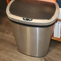 Kitchen Trashcan Good Condition 