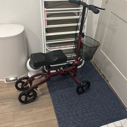 Dalton Knee Scooter Foldable And Like New  Model: AKN411AR