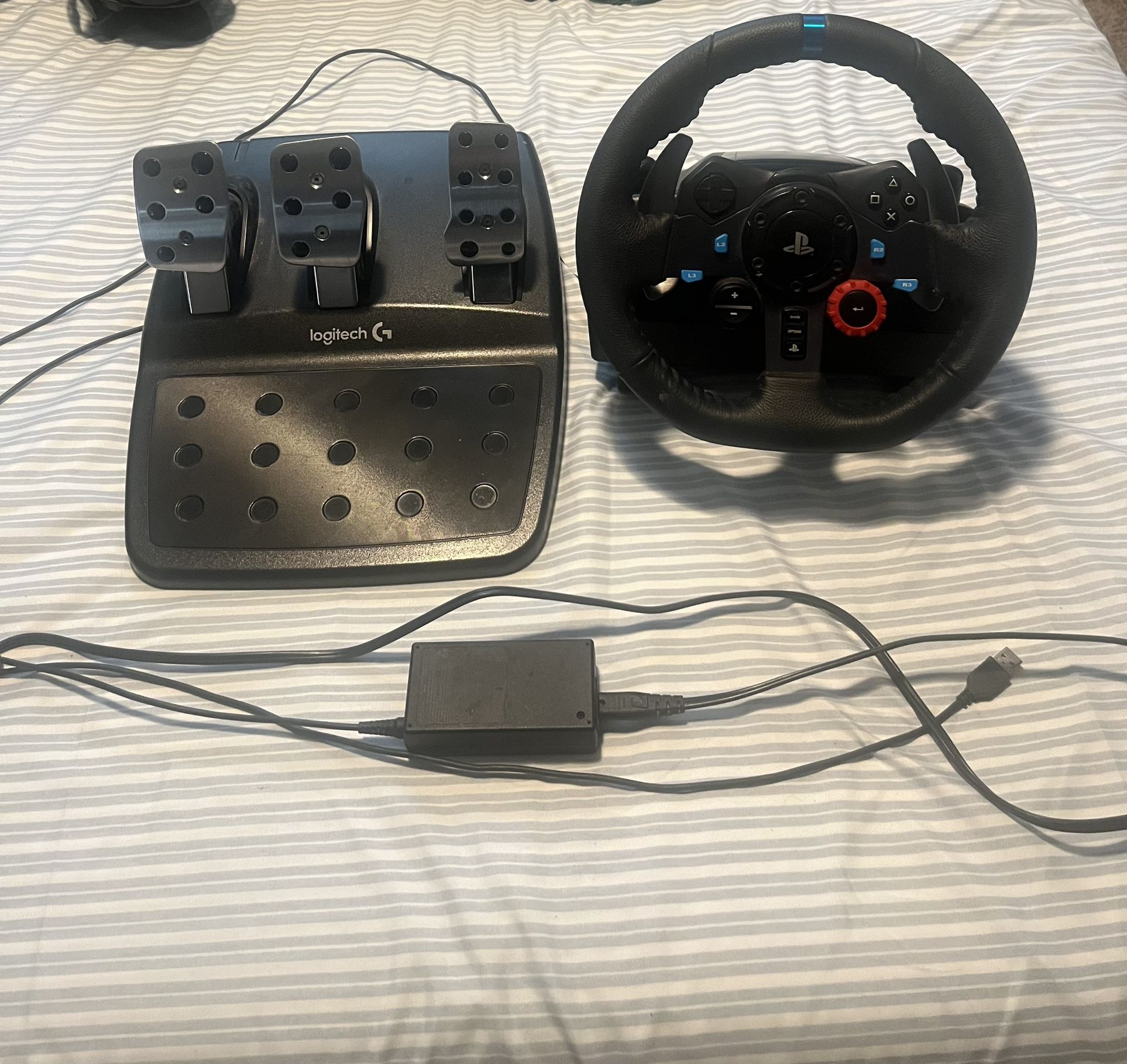 Logitech Driving Force G29 Gaming Racing Wheel With Pedals 