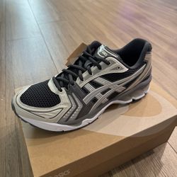 ASICS Gel Kayano 14