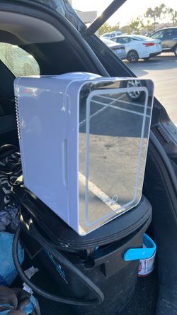 LED lighted mini fridge