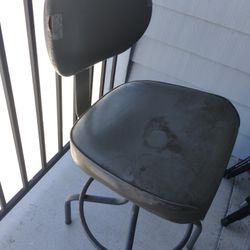 Metal Spinning Chair Works Great 