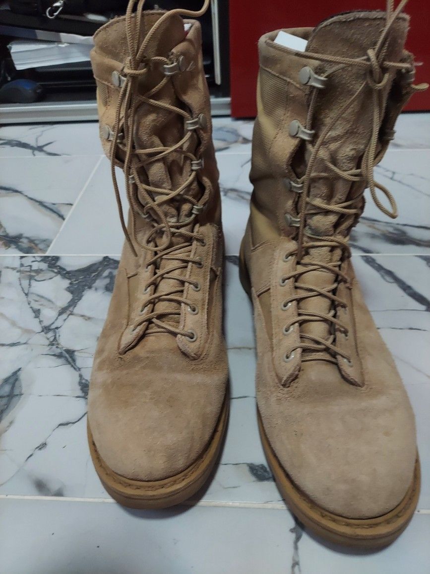 MILITARY BIEGE BOOTS 