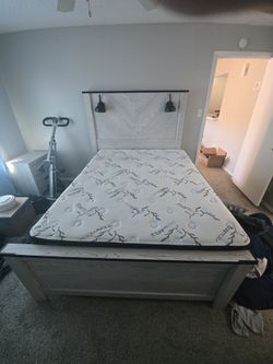 Queen size bed set