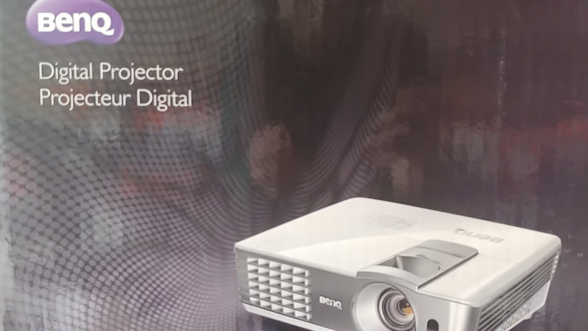 Ben's smartEco DLP HD1080p Digital projector and elite screen 100 inch 16:9 manual pull down