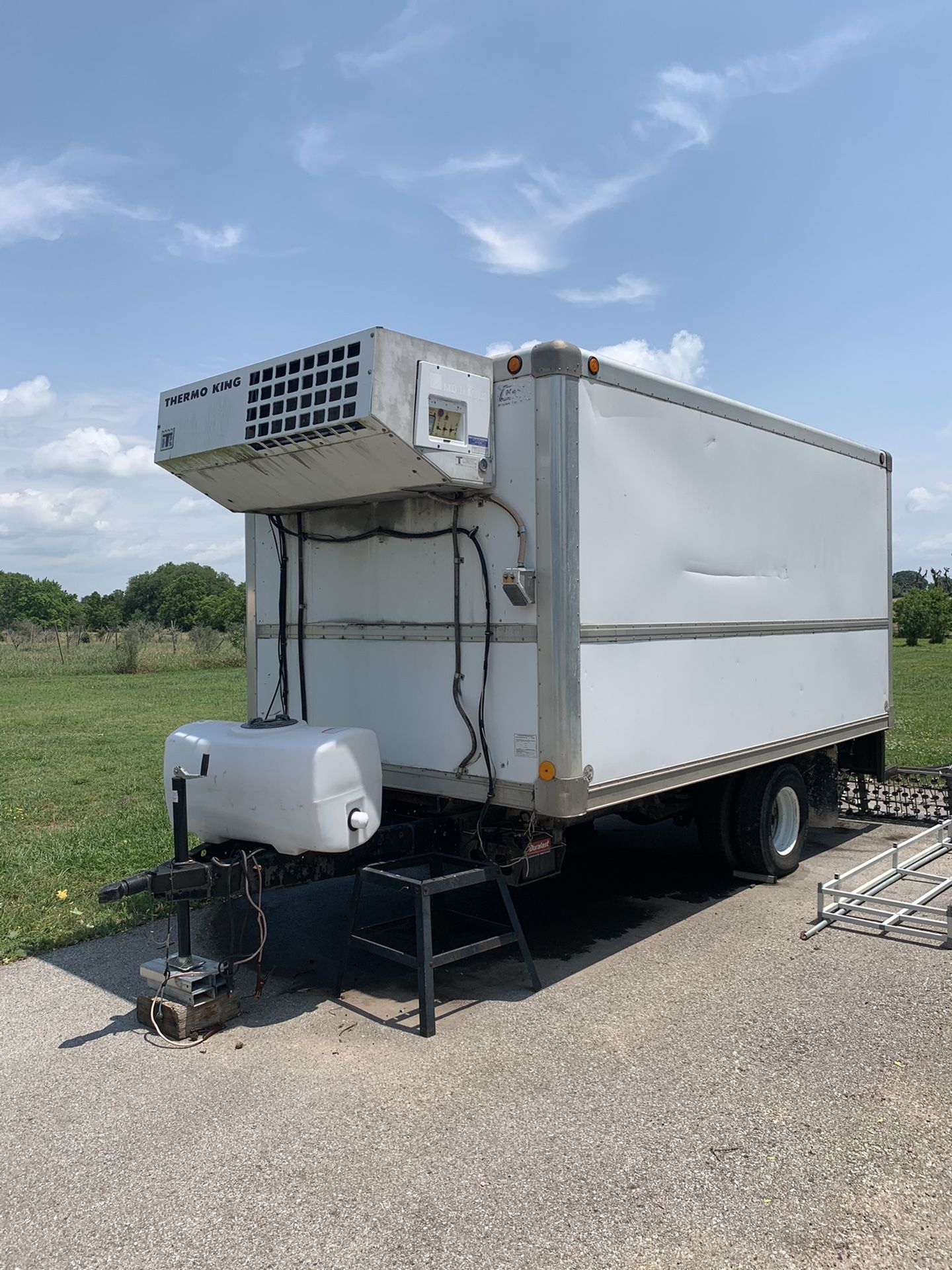Thermo king - Refrigerated box truck trailer