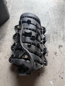 Intake Manifold New For Chevy Silverado Tahoe GMC Sierra Yukon Xl Envoy 615-183