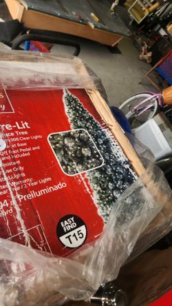 Light up 7 ft Xmas tree