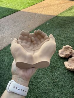 Macetas De Cemento En Forma De Mano