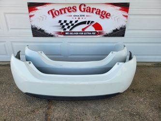 2014 - 2019 Toyota Corolla Rear Bumpers Oem