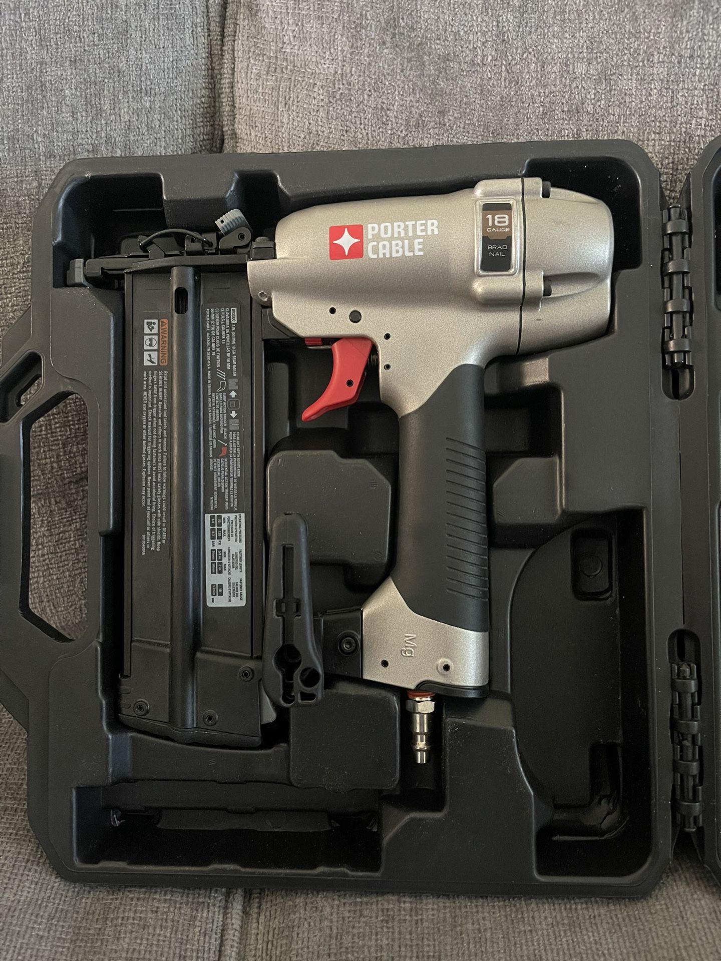 Porter Cable 18-Gauge Pneumatic Brad Nailer Kit