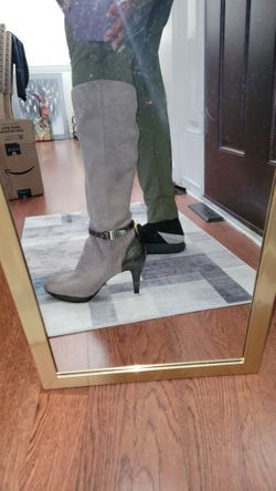 Like New Suede Boots 