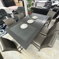 NEW DINING SET $899 