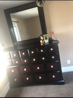 Dresser With mirror