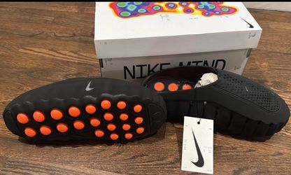 Nike MIND Body Sneakers Black Orange
