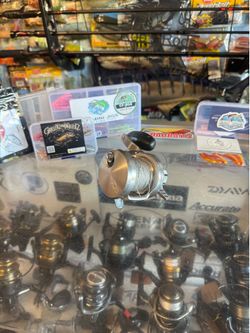 (Murrieta) Daiwa Saltiga 20 lever drag single speed salt water fishing reel.