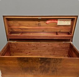 Vintage Lane Cedar Chest - Genuine Solid Wood Storage Trunk w/ Tray