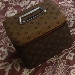 Louis Vuitton Bags and MAKEUP BOX for Sale in Glendora, CA - OfferUp
